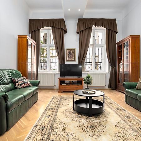 Emerald Suite With Free Parking Budapest Exterior photo