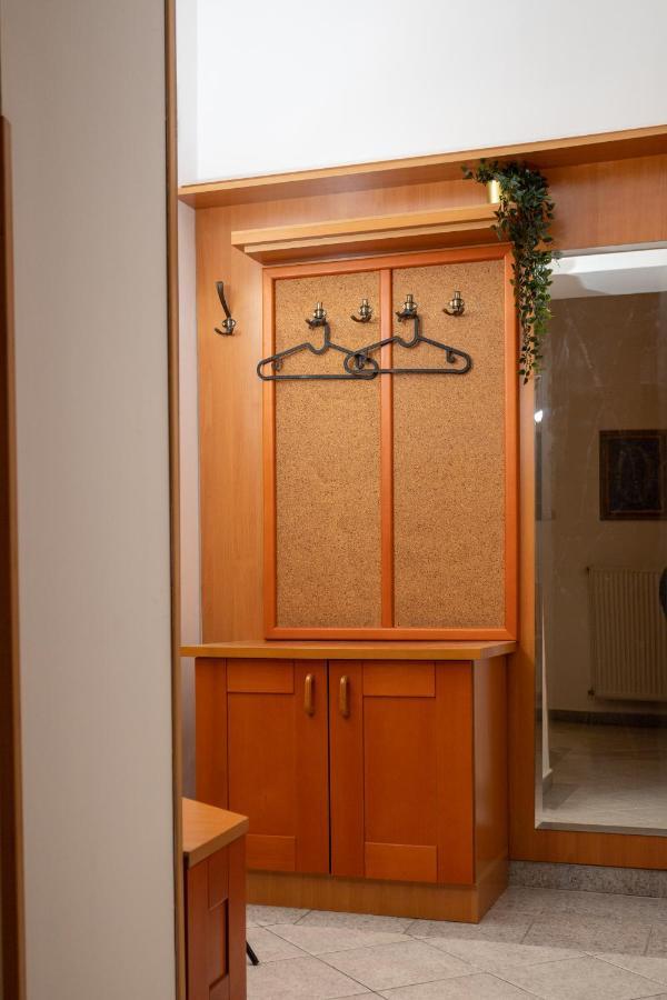 Emerald Suite With Free Parking Budapest Exterior photo