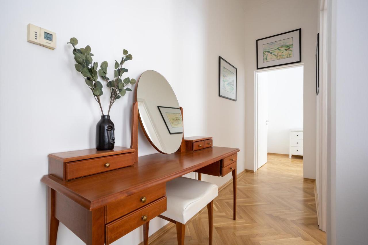 Emerald Suite With Free Parking Budapest Exterior photo