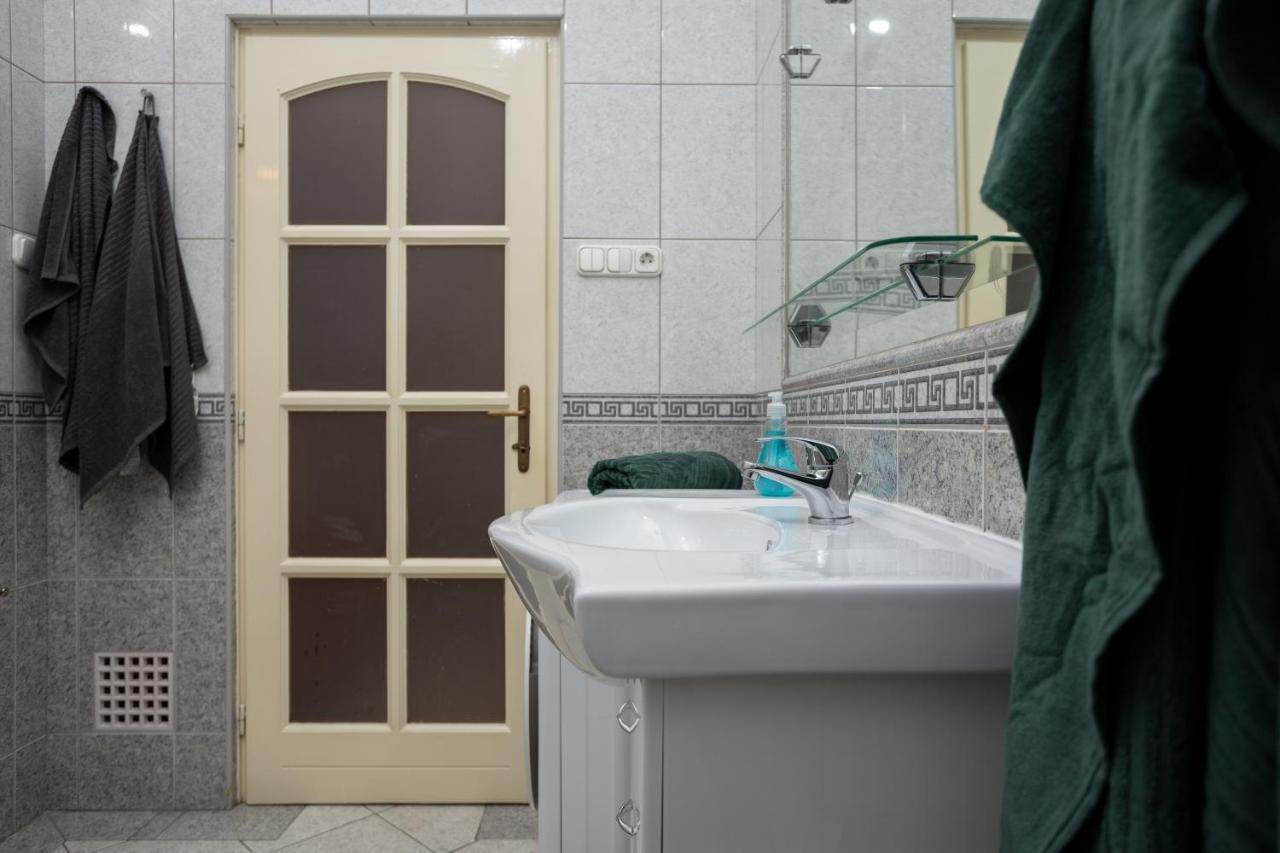 Emerald Suite With Free Parking Budapest Exterior photo