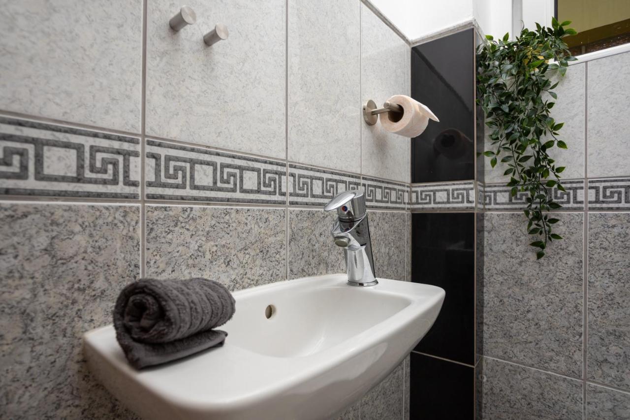 Emerald Suite With Free Parking Budapest Exterior photo